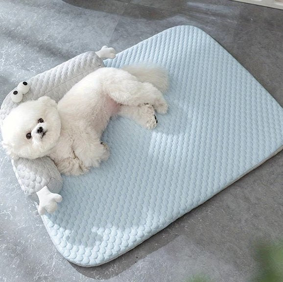 Chien allongé sur Coussin chien bleu - Confort Lavable - Gamelle et Cie pour Chien