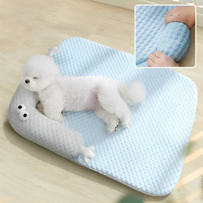 Petit chien dort sur Coussin chien bleu- Confort Lavable - Gamelle et Cie pour Chien